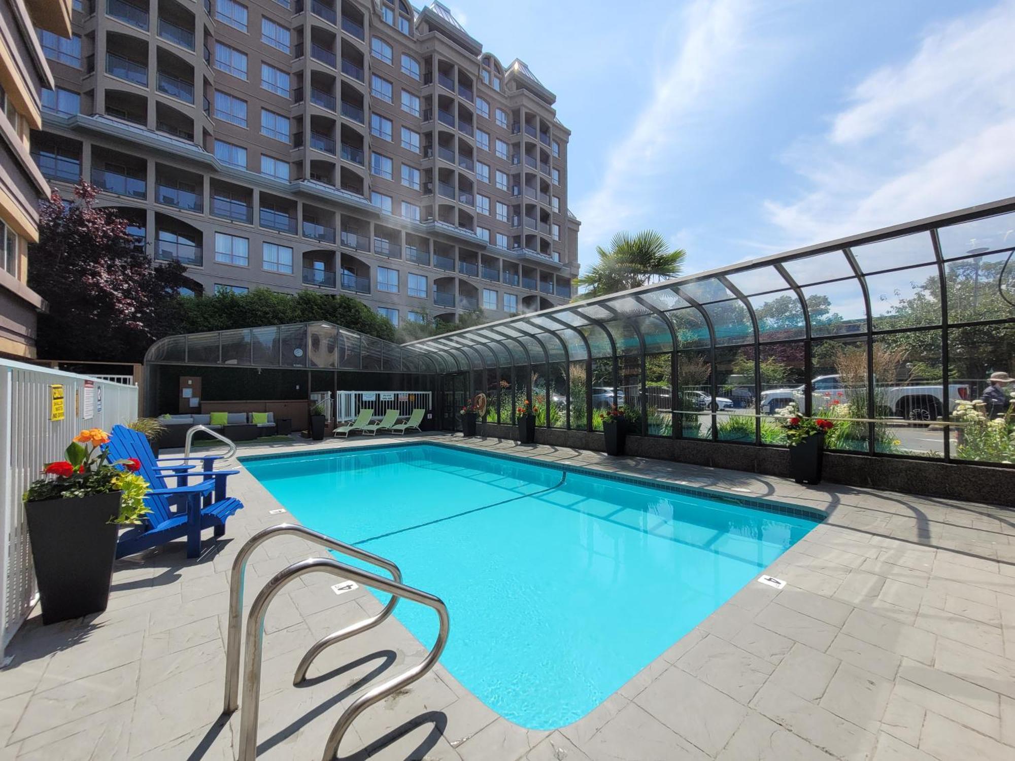Days Inn By Wyndham Victoria On The Harbour Экстерьер фото