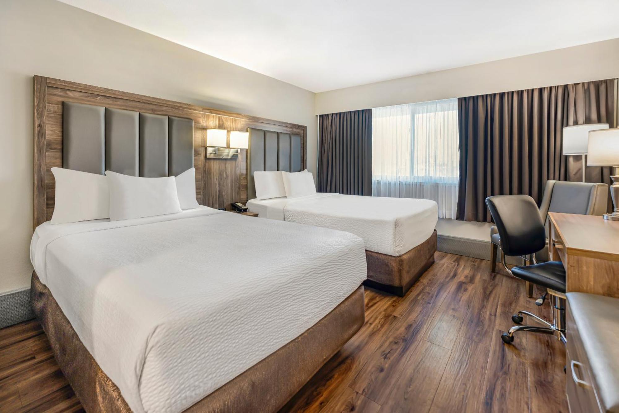Days Inn By Wyndham Victoria On The Harbour Экстерьер фото